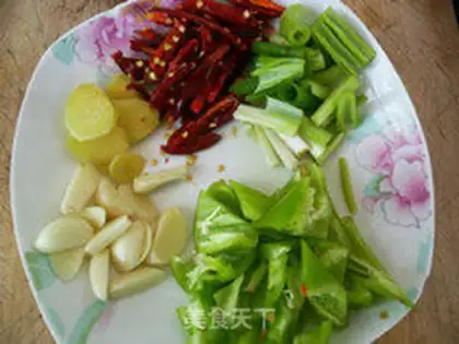 Make Red-fried fish step 1
