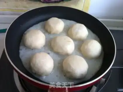 Make Black sesame corn intestines step 4