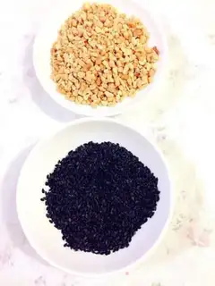 Make Black sesame corn intestines step 5