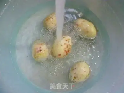 Make Scrambled potato chop soup step 1