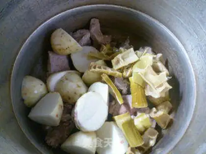 Make Scrambled potato chop soup step 5