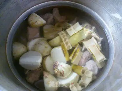 Make Scrambled potato chop soup step 7