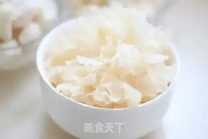 Make Matheory Sydney Silver Ear soup step 0