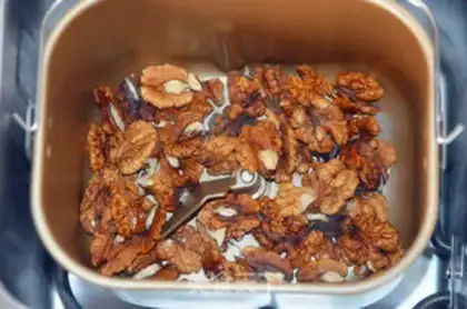 Make Amber walnuts step 2
