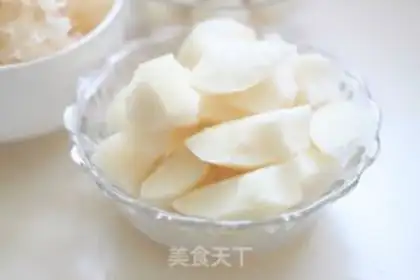 Make Matheory Sydney Silver Ear soup step 1