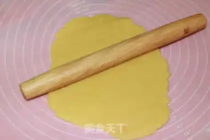 Make Double-coloured Chessies step 7