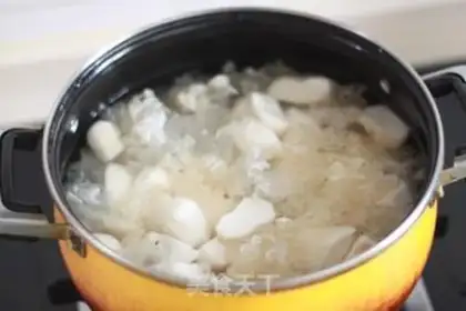 Make Matheory Sydney Silver Ear soup step 3