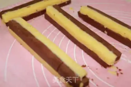 Make Double-coloured Chessies step 10