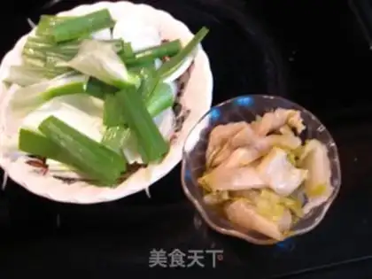 Make The onion pickles are fried step 0