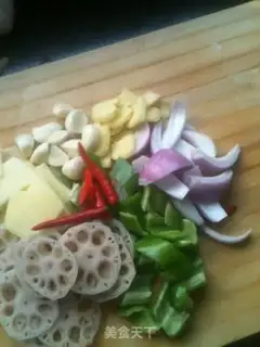 Make Hot and green crabs from the dry pot step 2