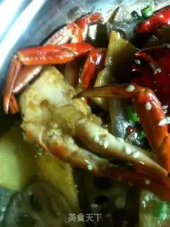 Make Hot and green crabs from the dry pot step 6