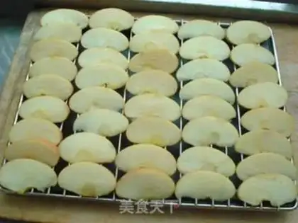 Make Roasted apple dry step 1