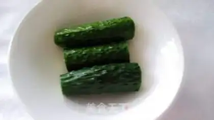 Make Onion cucumbers step 0