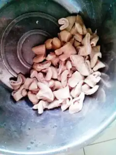 Make Chili fried pig intestines step 3