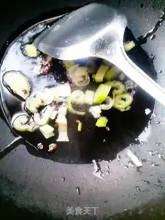 Make Chili fried pig intestines step 4