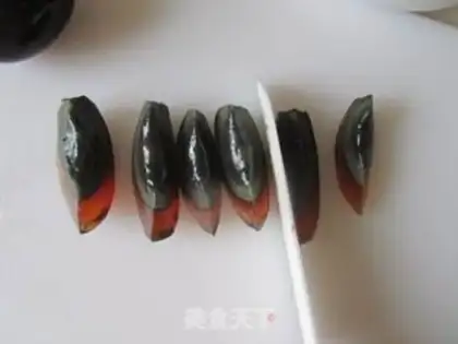 Make Eggs and eggs step 1