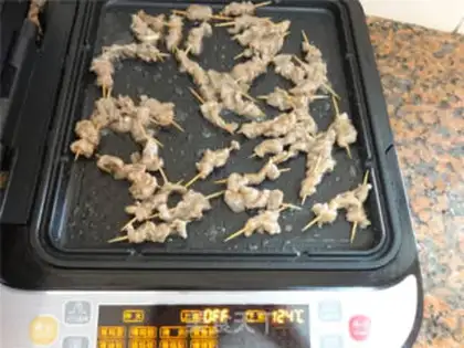 Make Spicy toothpick beef step 5