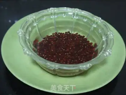 Make Red bean pigtail soup step 1