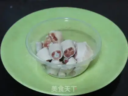 Make Red bean pigtail soup step 2