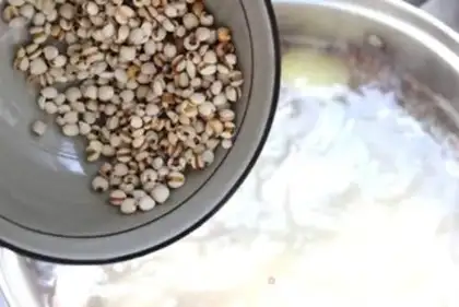 Make Worms and mushroom ribs soup step 6