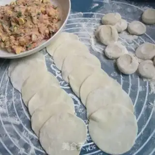 Make Corn pork dumplings step 8