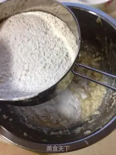 Make Banana chocolate marfin step 4