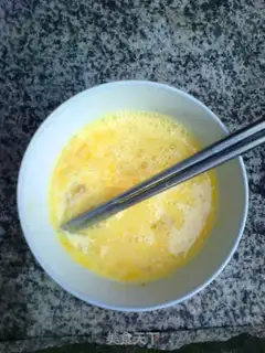 Make Carrot fried eggs step 1