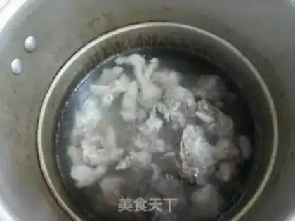 Make Monkey-head mushroom chicken soup step 2