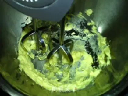 Make Cricket eggs step 1