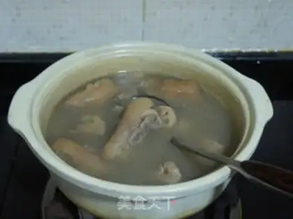 Make Soybeans, pig hoof soup step 10