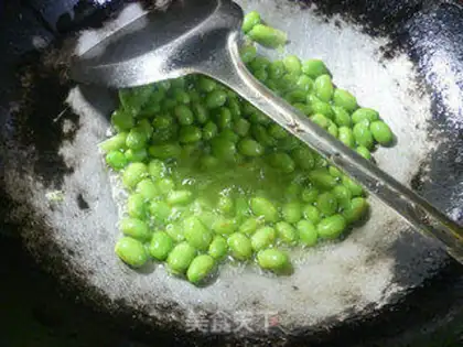 Make Sheeptails, white, fried beans step 5