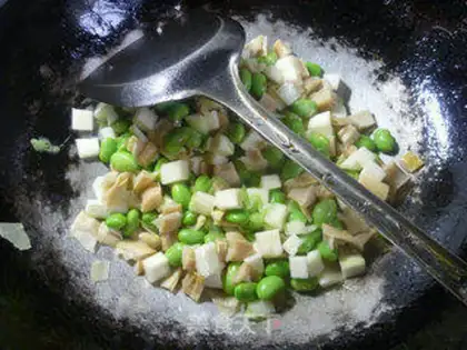 Make Sheeptails, white, fried beans step 8