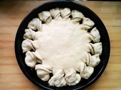 Make Sunflower pie step 12