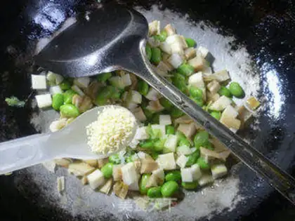 Make Sheeptails, white, fried beans step 10
