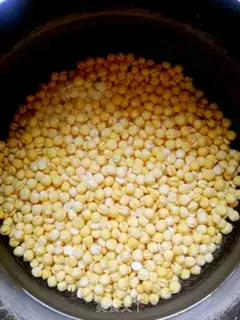 Make Sweet pea yellow step 1