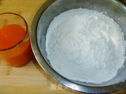 Make Carrot noodles step 0