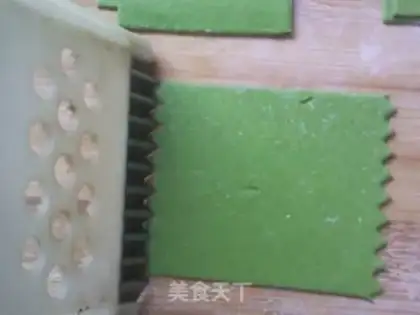 Make Emerald butterflies step 8