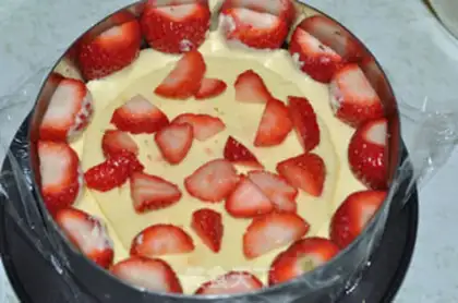 Make Strawberry cheesecake step 25
