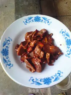 Make Four seasons of bean fried meat step 4