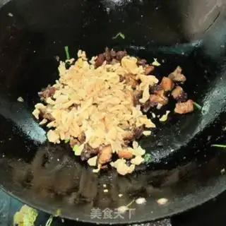 Make Roach and chicken legs step 4