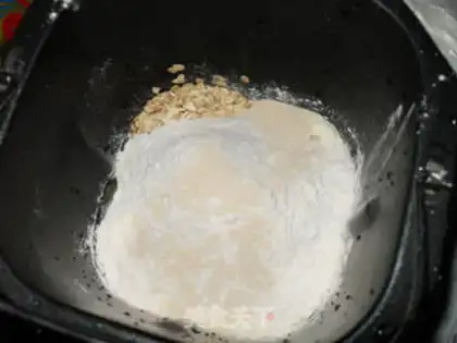 Make Red sugar oatmeal toast step 2
