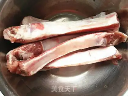 Make Black pepper garlic pork chops step 0