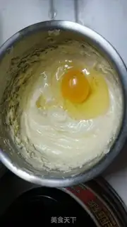 Make Rainbow cream cheesecake step 5