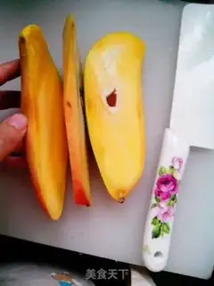 Make Yogurt mango cream step 1