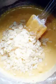 Make Coffee almond snowcake step 4