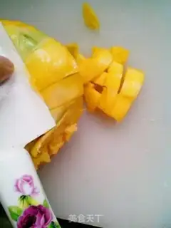 Make Yogurt mango cream step 4