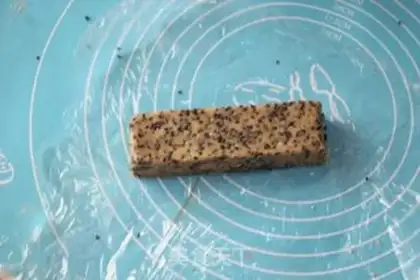 Make Black and white sesame cookies step 6