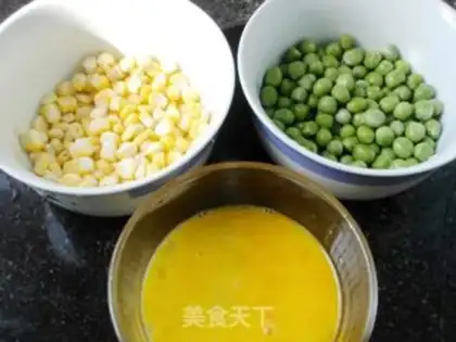 Make Peas fried eggs step 1