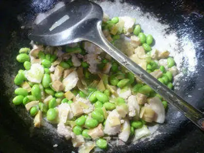 Make Five bouquets of lamb tails and fried beans step 10