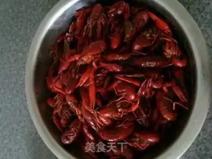 Make Thirteen fragrance lobster step 4